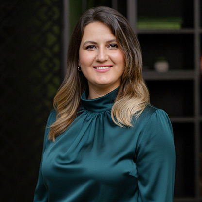 Elena Iurașco – Social Media Content Creator | Image Studio